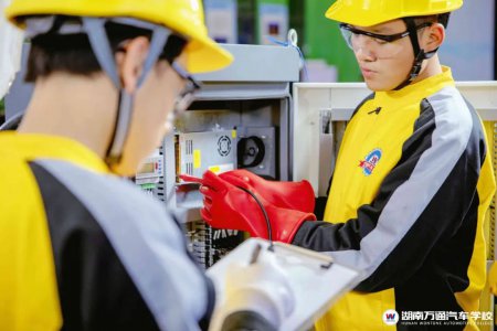 湖南汽車技工學校_汽車維修_汽車學校新聞